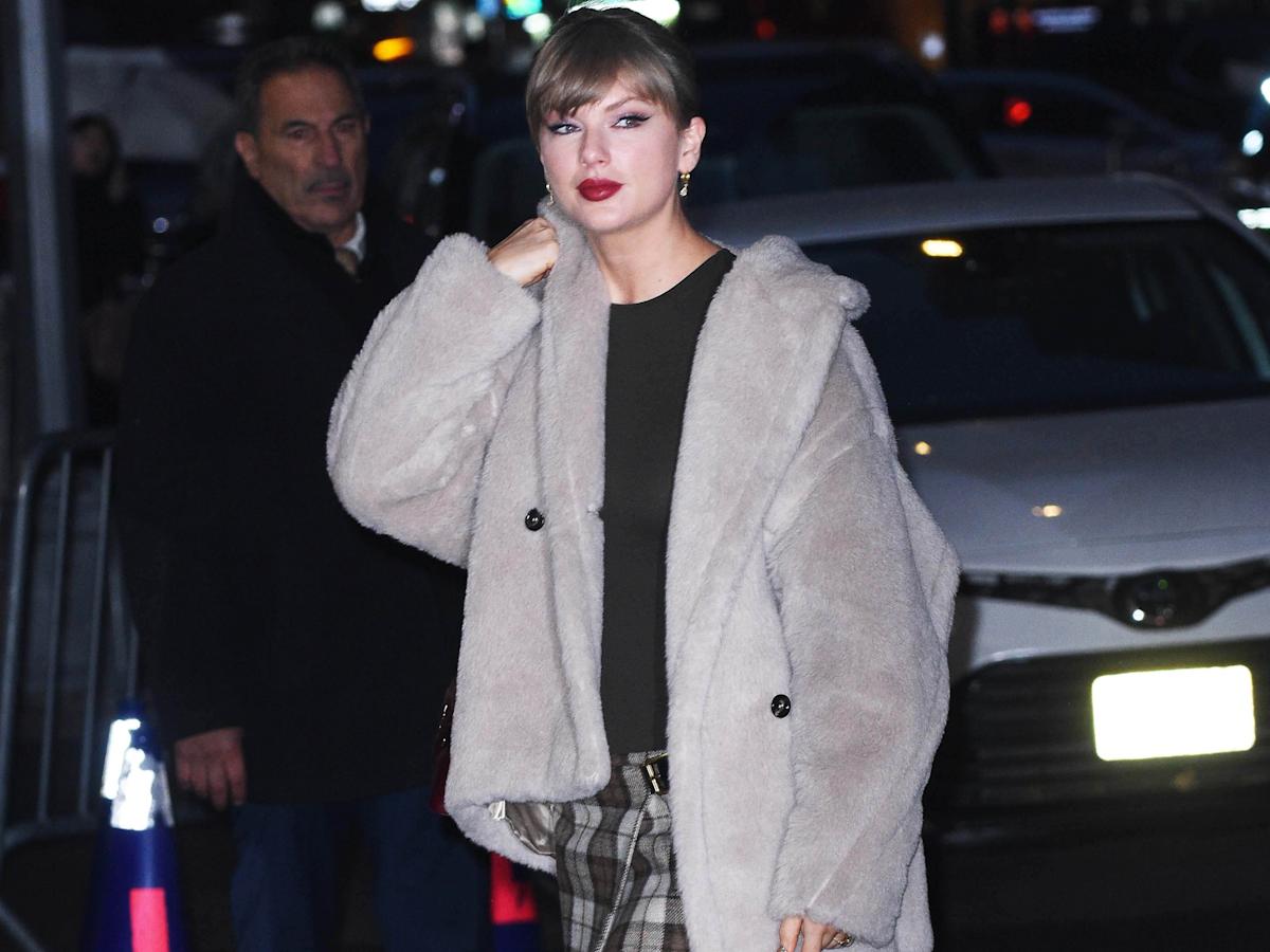 Taylor Swift: Cozy Teddy Coat & Plaid Mini Skirt Look