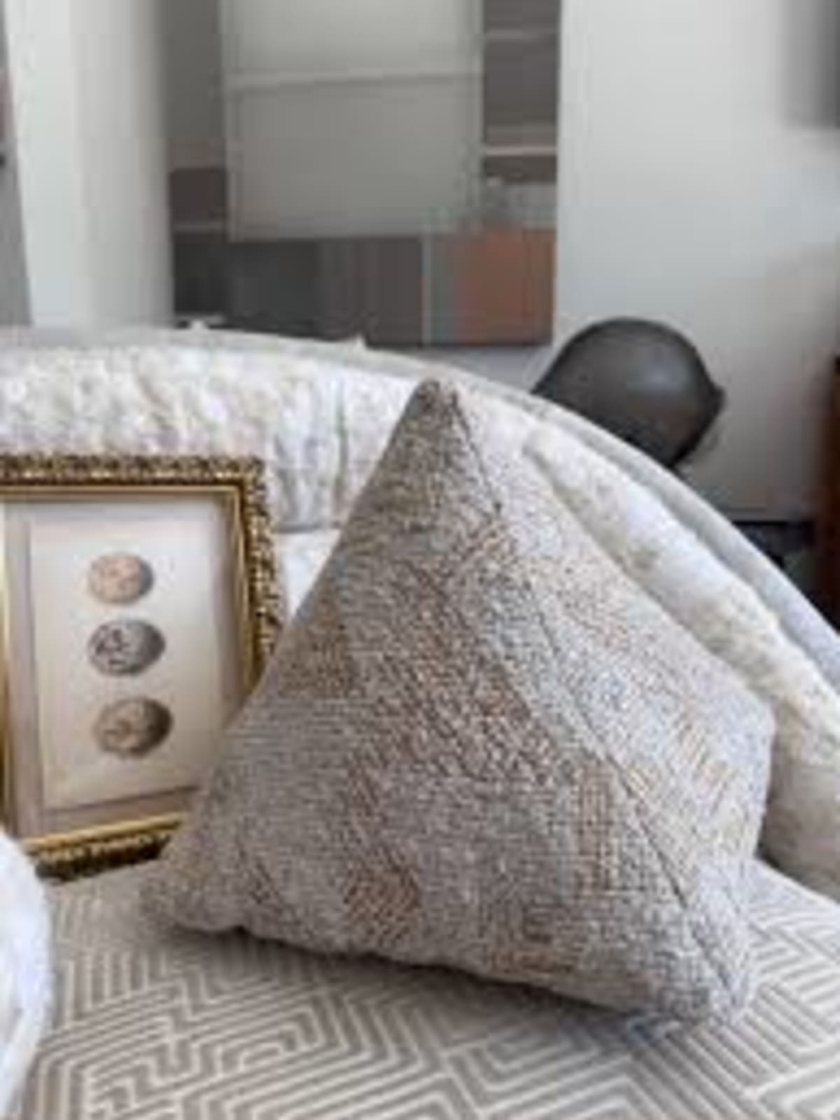 Pyramid Pillow: The Elevated Path to Restorative Sleep and Everyday Comfort