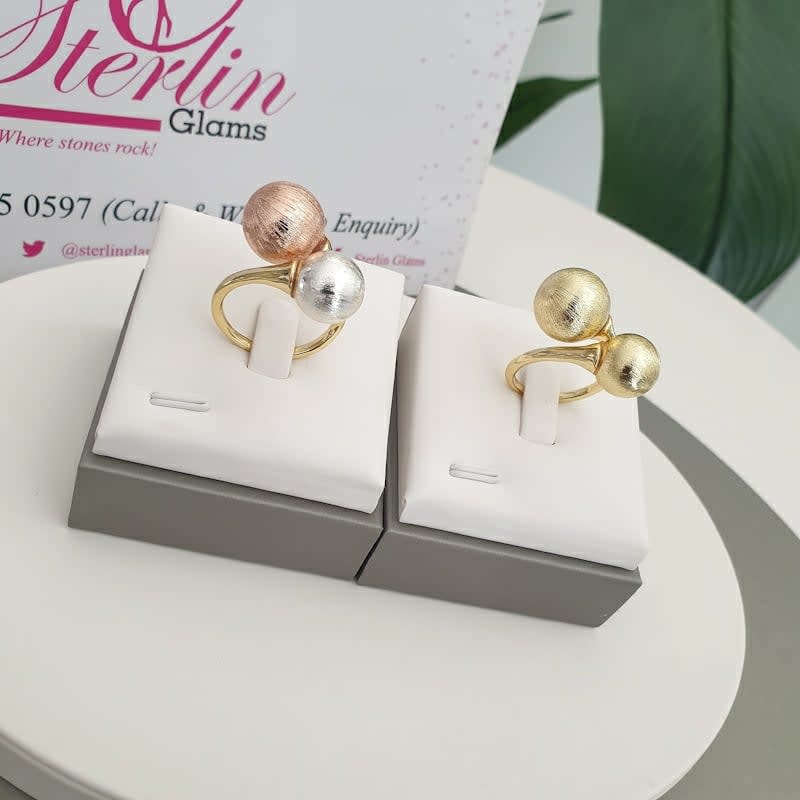Double Ball Ring