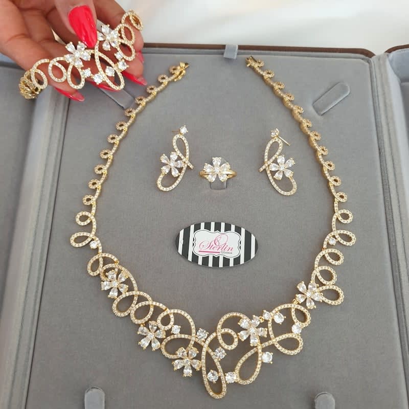 Crown Jewel 4Piece Set