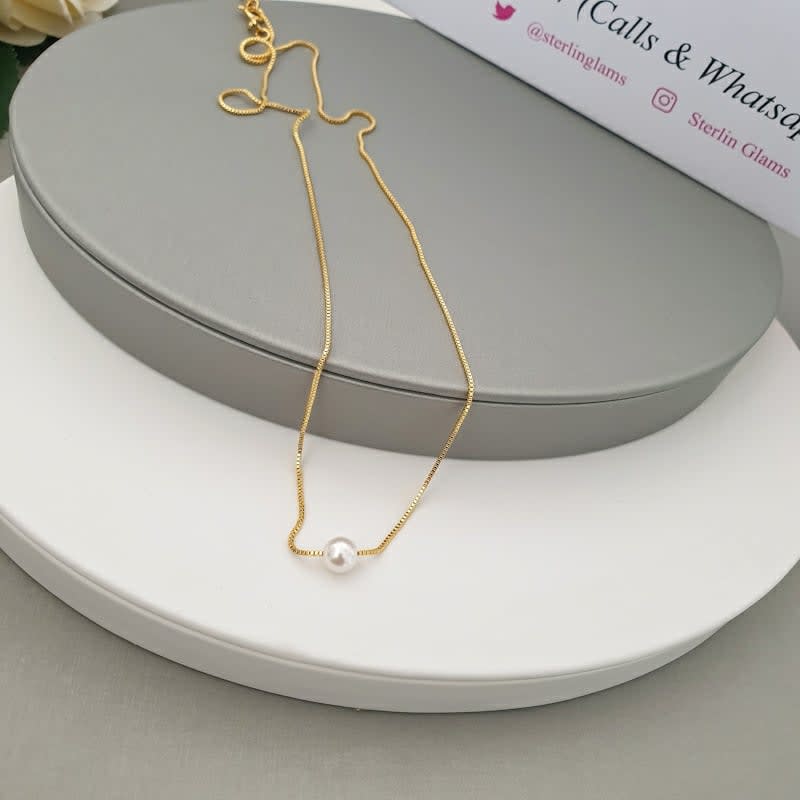 Pearl Pendant Gold Necklace