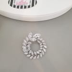 Wreath Stone Brooch view 4