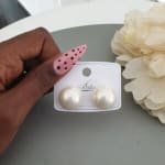 Éclat Pearl Big Studs view 4