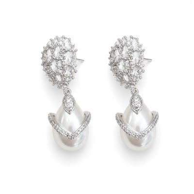 Elegant Pearl Drops