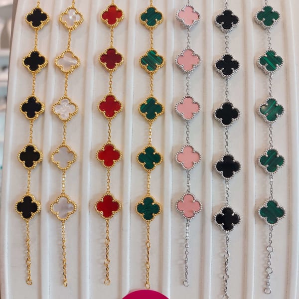 5 Petal Motif Bracelet