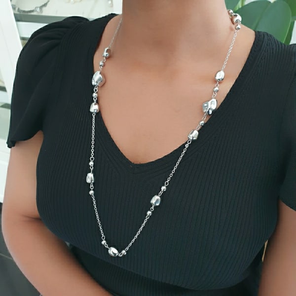 Elegant Tudor Necklace