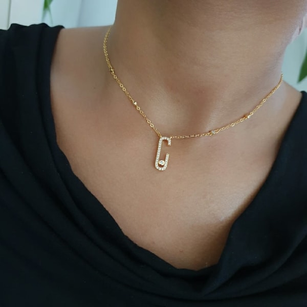 C-Shape Pendant Necklace