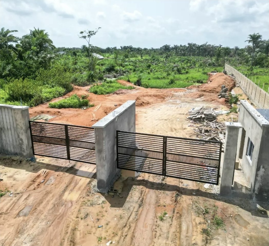 Epe Gardens 4 — photo 8