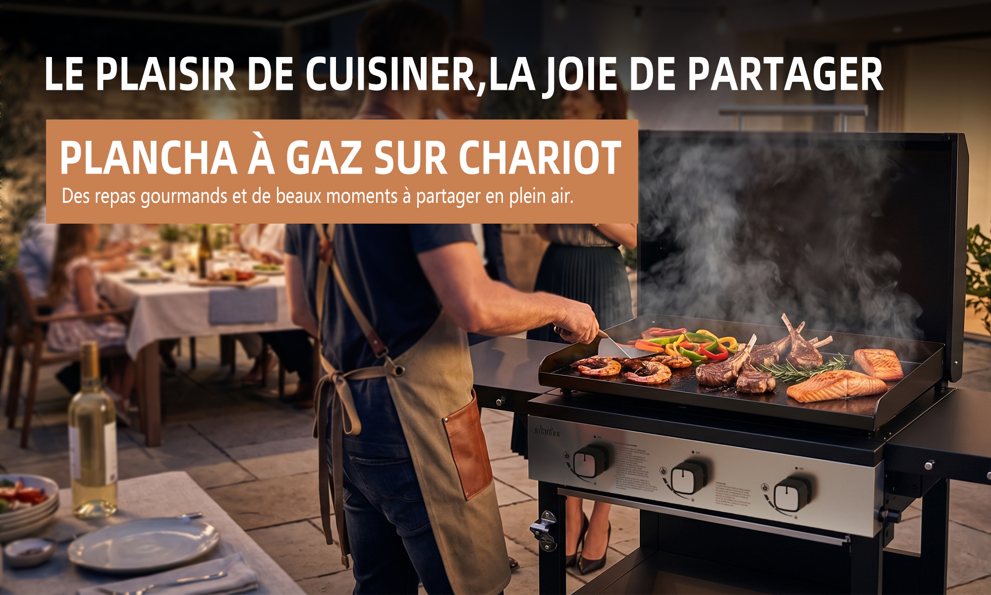 Un repas en plein air autour de la plancha à gaz Bighorn sur chariot