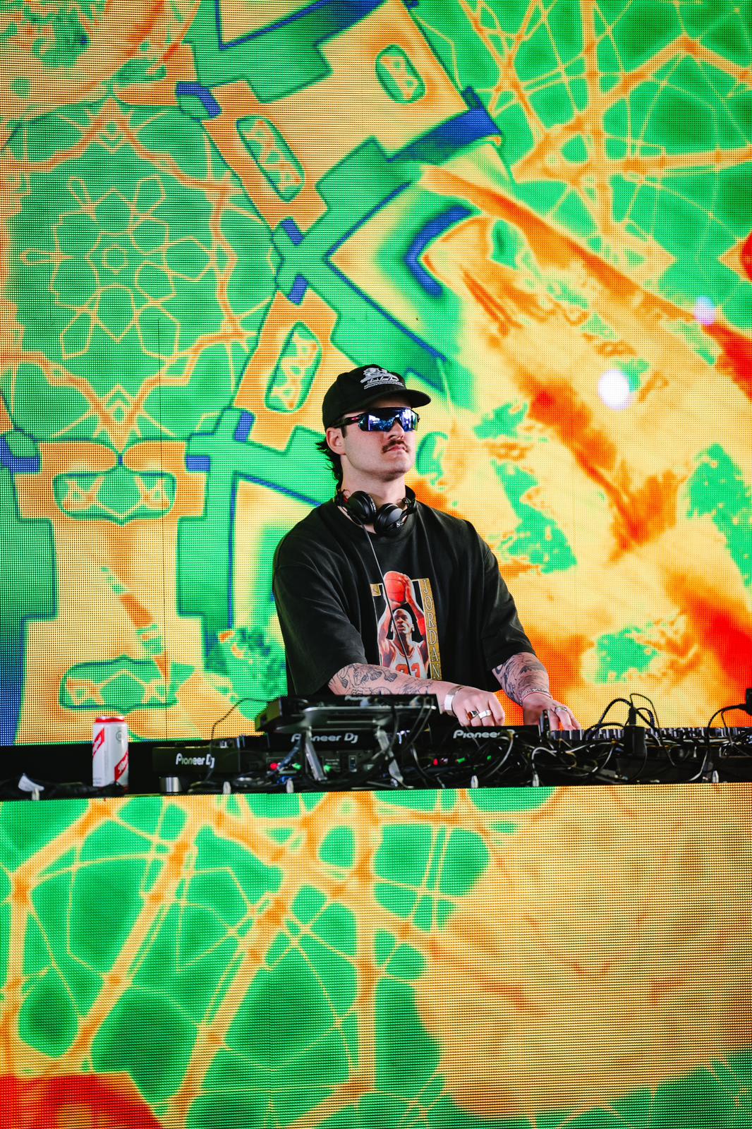 THE BIG FAT STUDENT QUIZ - DJ SET BY JAKKOB