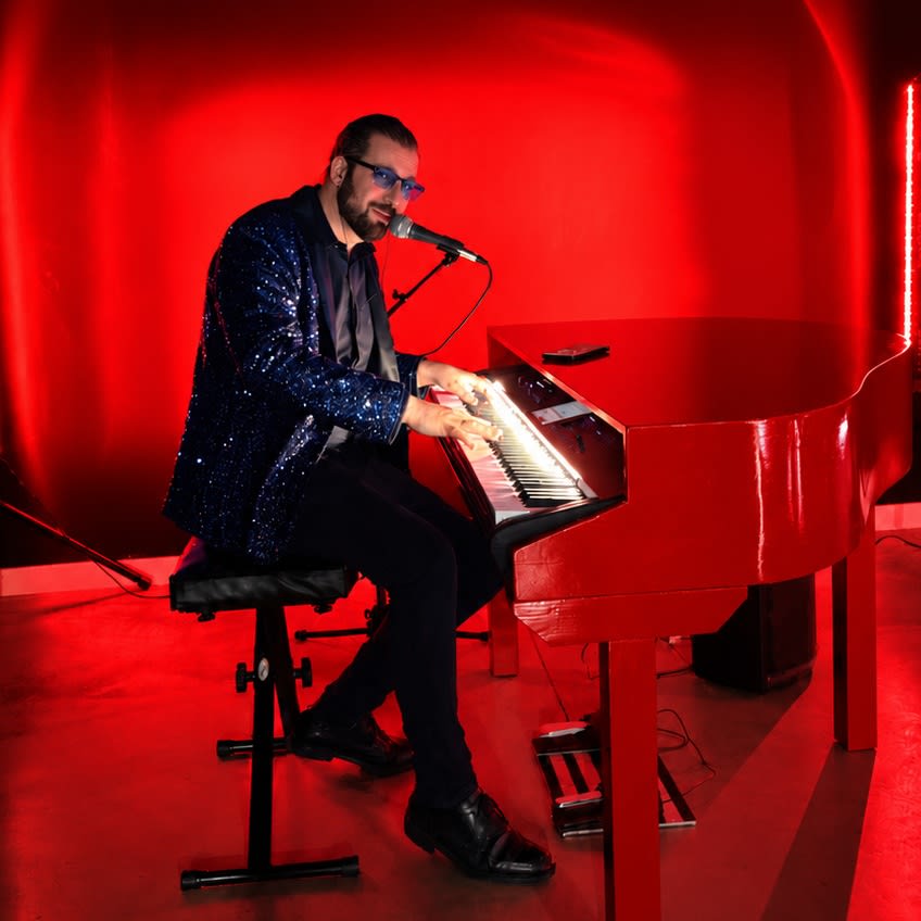 REYES ELTON SHOW