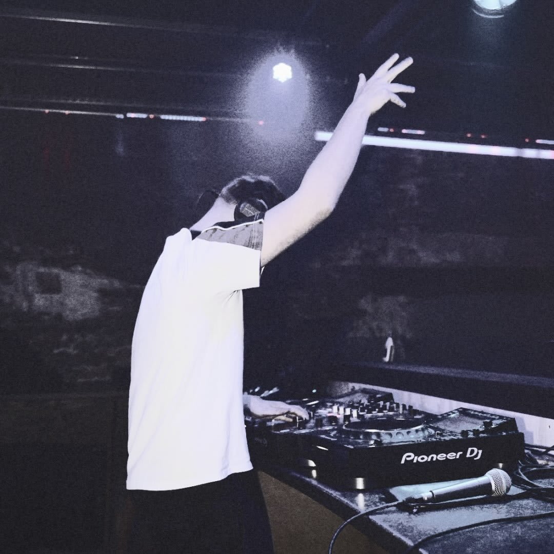 DJ B-SIDE