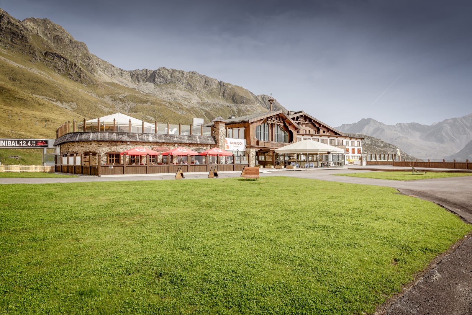 Giggijoch Mountain Area & Restaurants