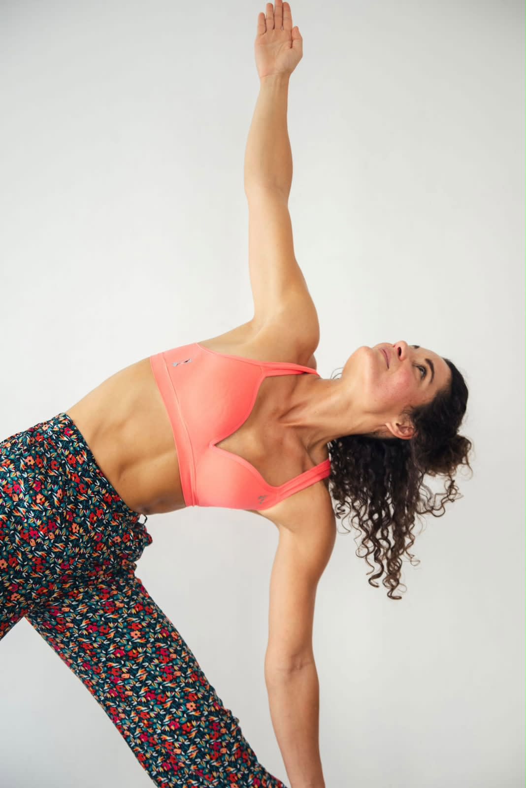 Diane en posture de yoga