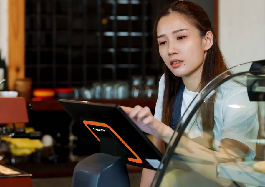 Hotel POS systems that simplify guest services