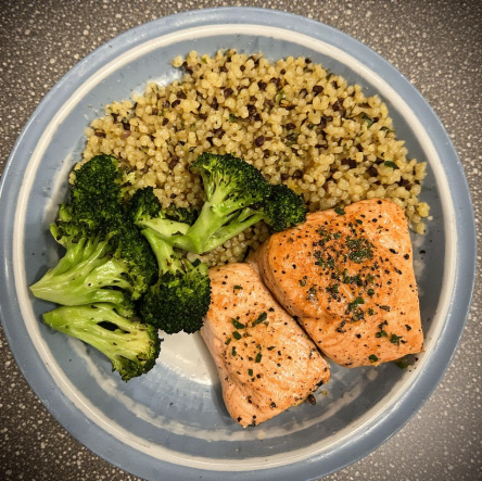 Alessandra Ambrosio Inspired Lean Grilled Salmon & Veggie Dinner
