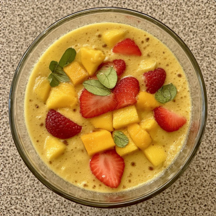 Alessandra Ambrosio Inspired Tropical Breakfast Smoothie