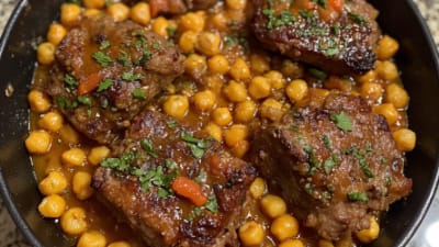 Oven-Baked Lamb Shanks with Chickpeas