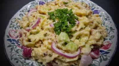 Ensalada de Aguacate y Coco con Salsa de Ají