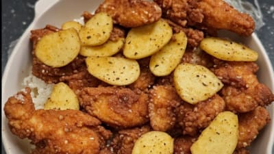 Chicharrón de Pollo con Yuca