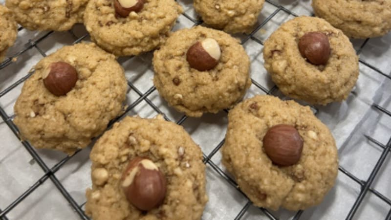 Basler Nussküchlein (Basel Nut Cakes / Cookies)