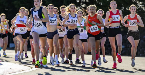 Lindsays sets the pace as 2026 Road Race Series gets underway