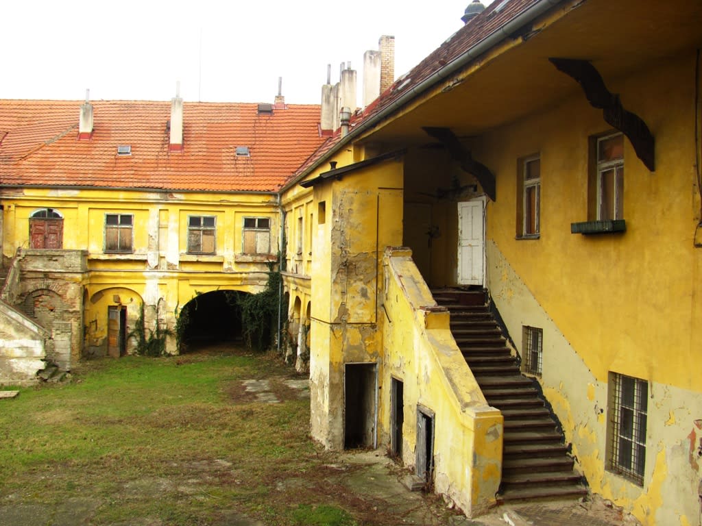 Dominikánský dvůr