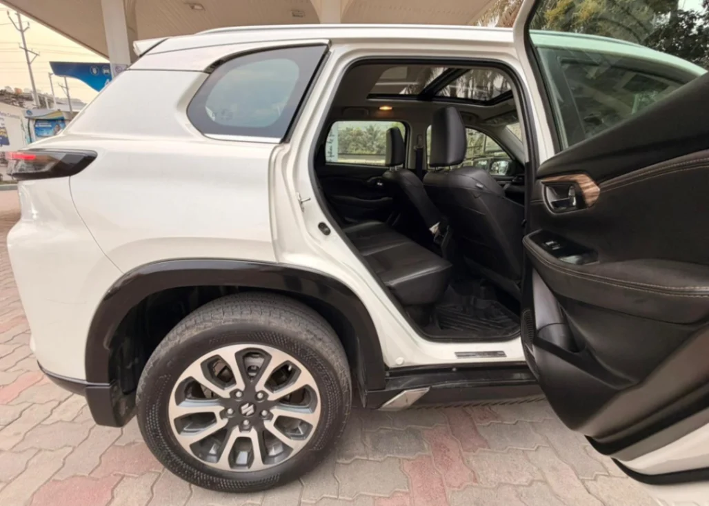 Maruti Suzuki Grand Vitara - Thumbnail 2