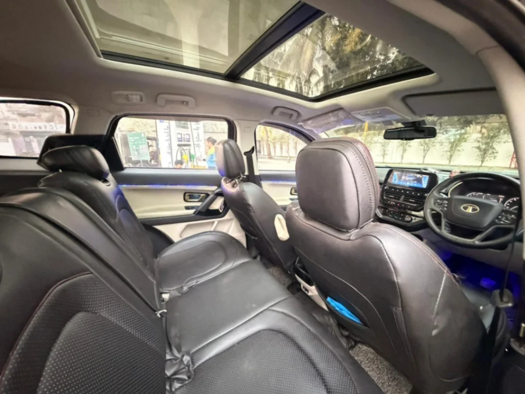 Tata Safari - Thumbnail 3