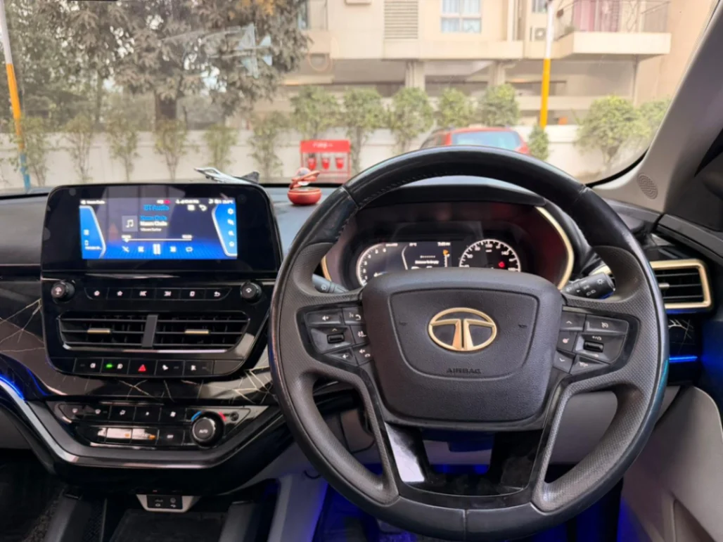 Tata Safari - Thumbnail 7