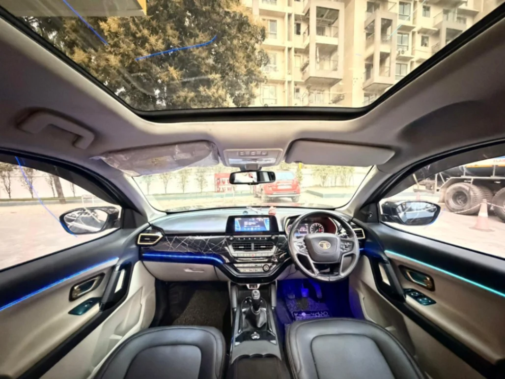 Tata Safari - Thumbnail 11