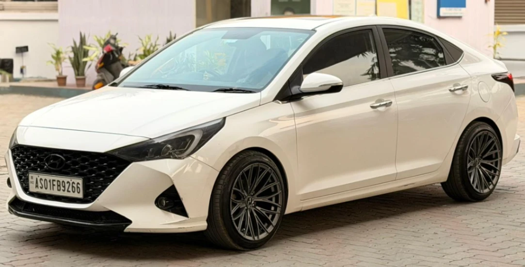 Hyundai Verna - Thumbnail 2