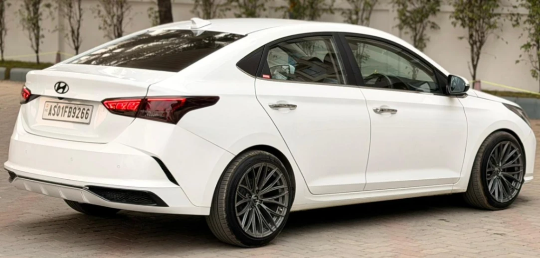 Hyundai Verna - Thumbnail 5