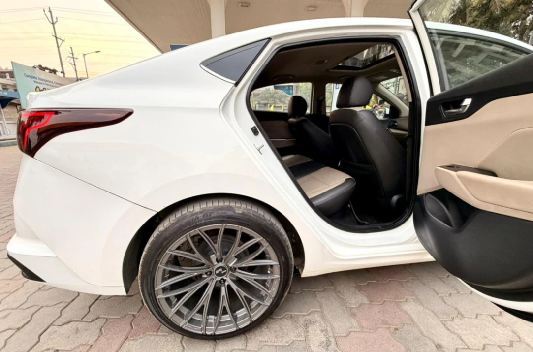 Hyundai Verna - Thumbnail 8