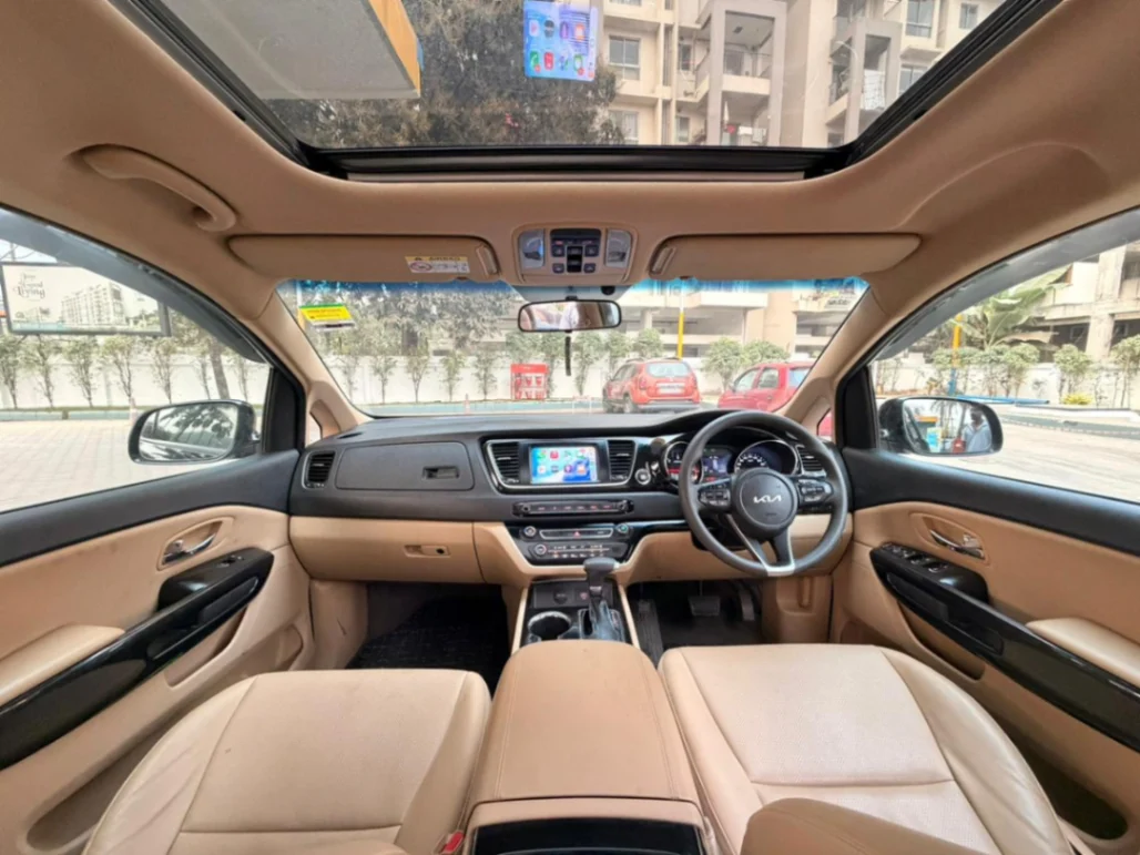 Kia Carnival - Thumbnail 8