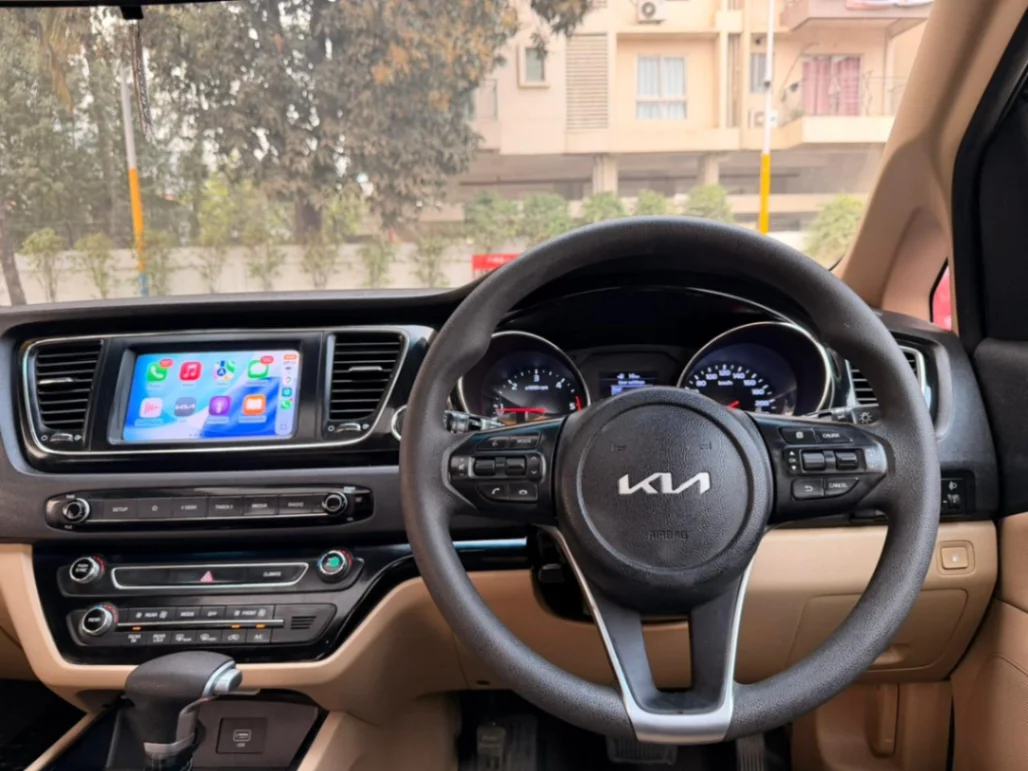 Kia Carnival - Thumbnail 11