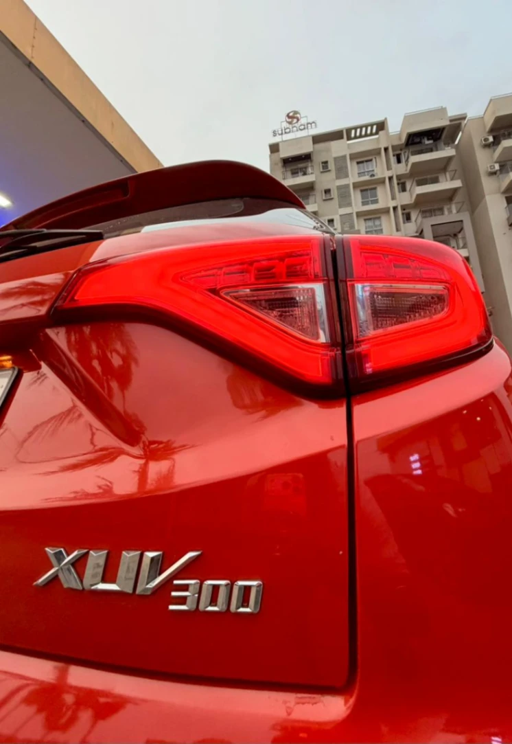 Mahindra XUV300 - Thumbnail 5