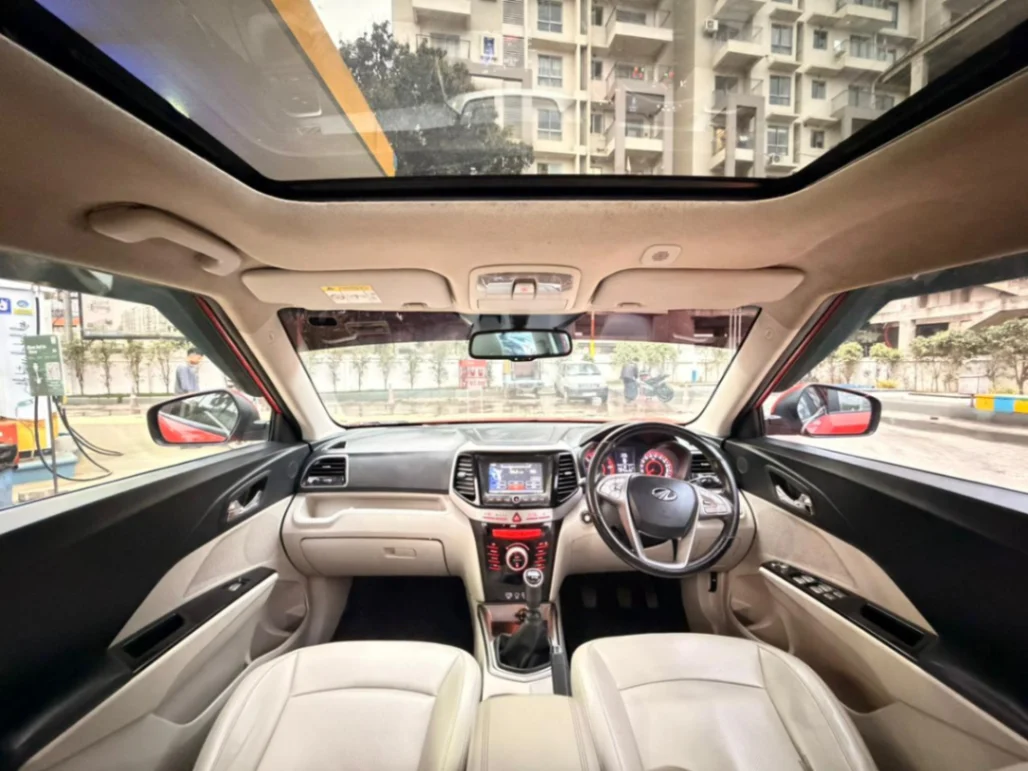 Mahindra XUV300 - Thumbnail 7