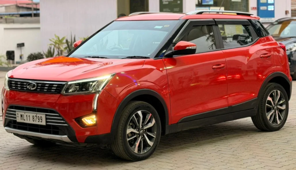 Mahindra XUV300 - Thumbnail 11