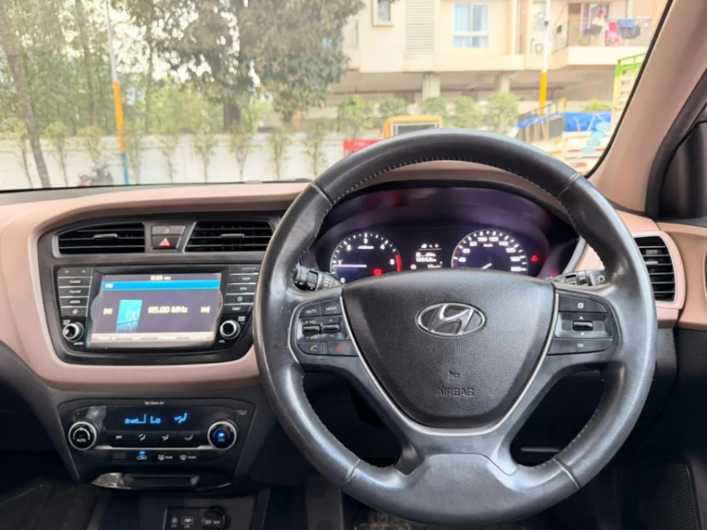 Hyundai i10 - Thumbnail 6