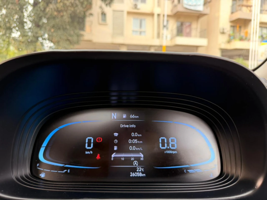 Hyundai Venue - Thumbnail 5