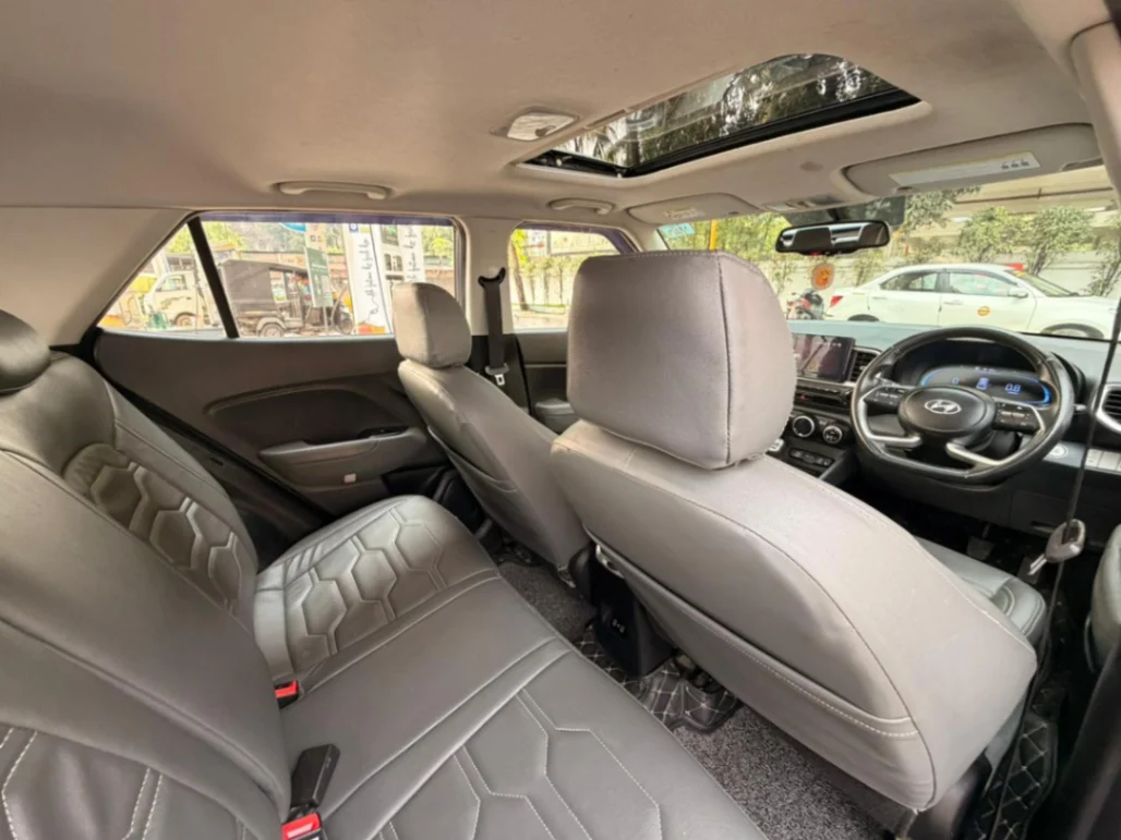 Hyundai Venue - Thumbnail 8