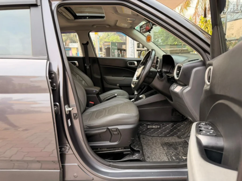 Hyundai Venue - Thumbnail 9