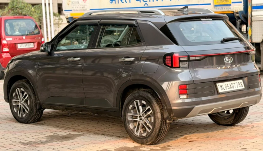 Hyundai Venue - Thumbnail 10