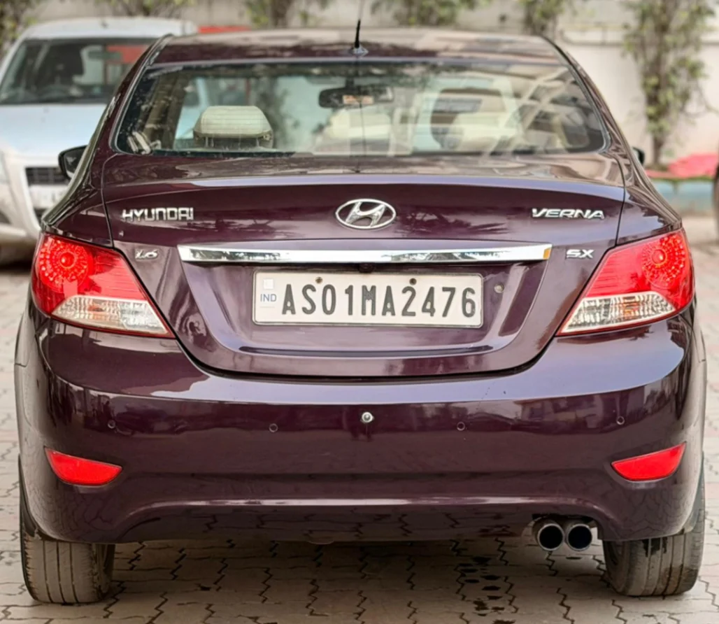 Hyundai Verna - Thumbnail 3