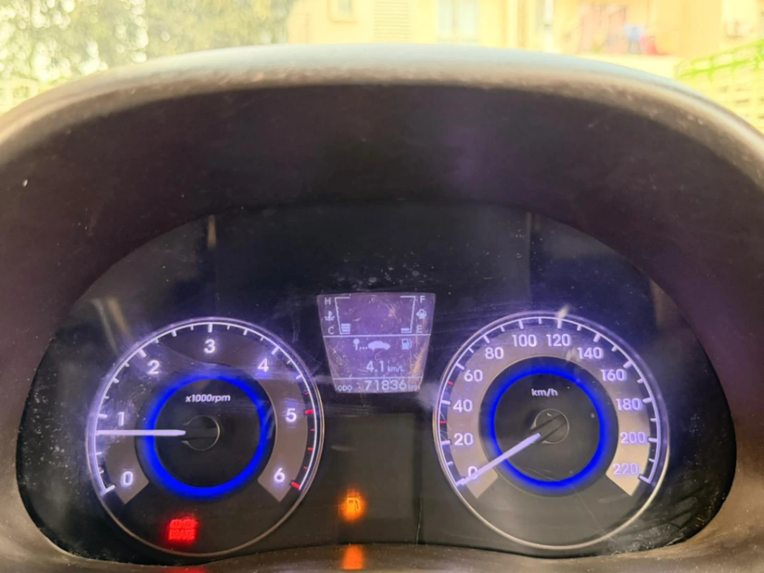 Hyundai Verna - Thumbnail 5