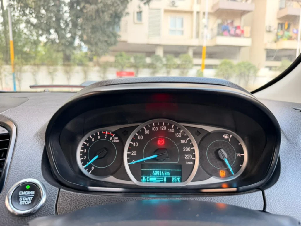 Ford Figo - Thumbnail 7