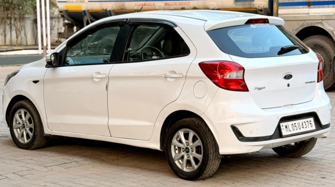 Ford Figo - Thumbnail 8