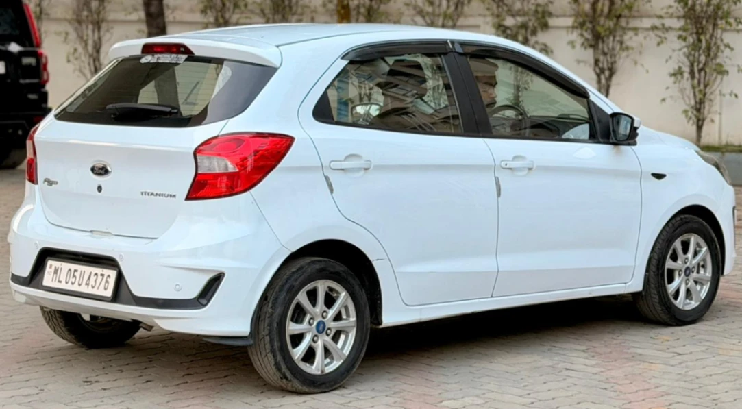 Ford Figo - Thumbnail 12