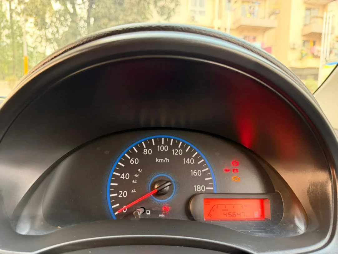 Datsun GO - Thumbnail 10